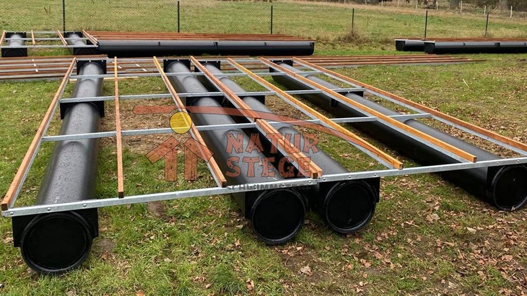 C.07. Módulo de muelle flotante 4m x 6m con tablas de madera