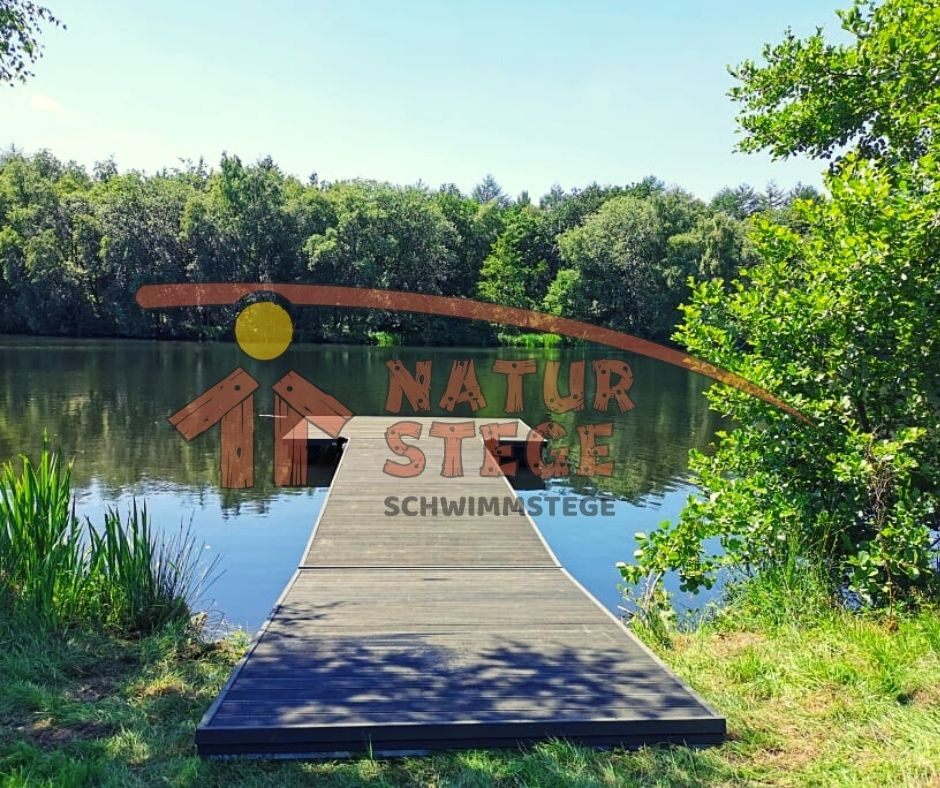 F.07. Muelle flotante 24 metros cuadrados con revestimiento compuesto