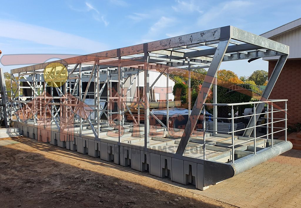 G.08. Casa flotante 3x10m