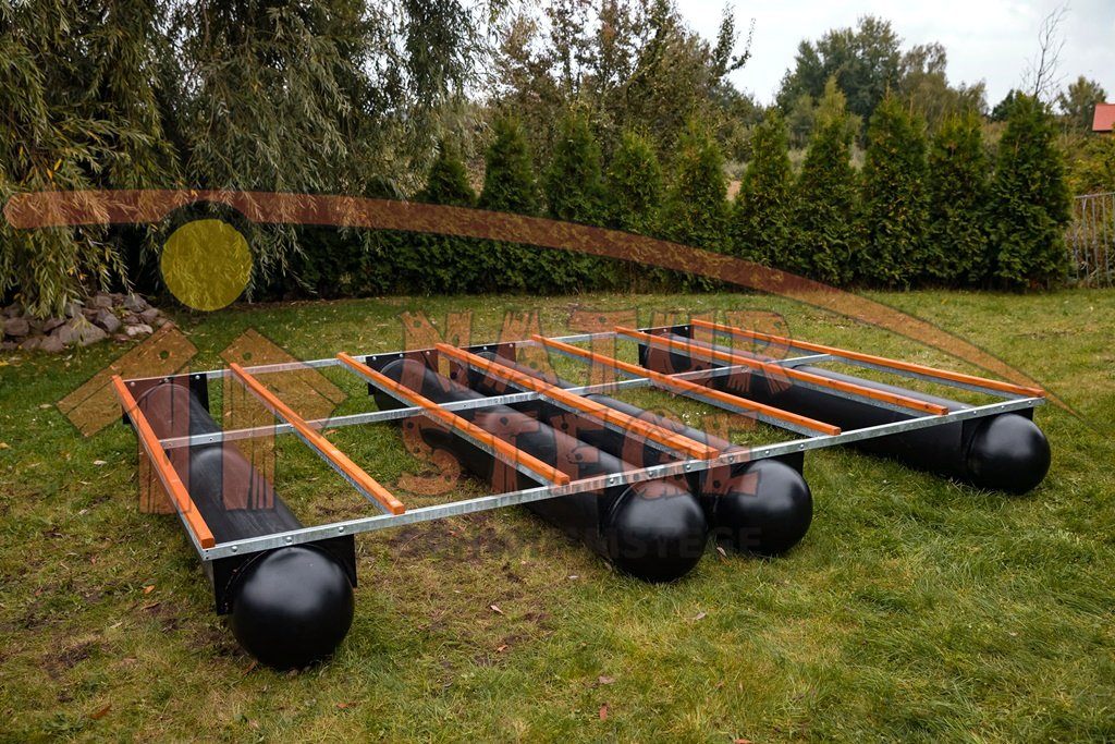 C.06.2 Módulo de muelle flotante 3m x 4m sin tablas de madera con listones de madera y extremos redondeados