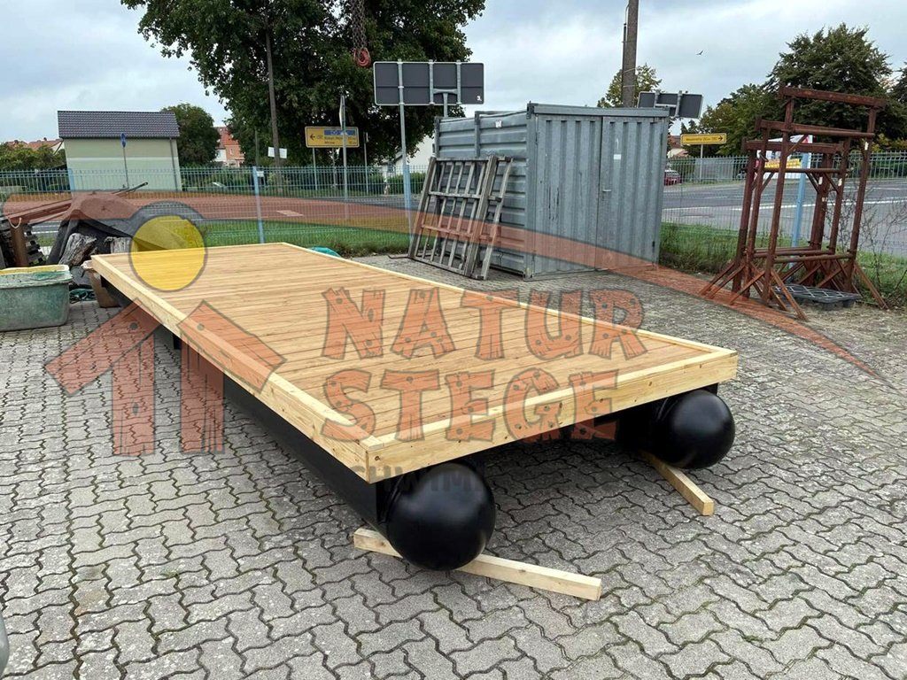 D.03.1 Módulo de muelle flotante 6m x 2m con revestimiento de madera y extremos redondeados